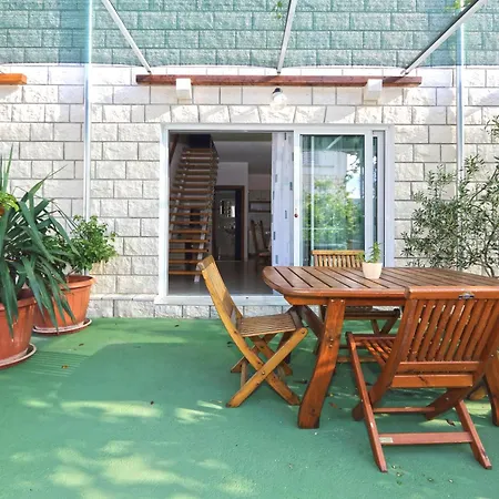 Katarina's Garden 赫瓦尔