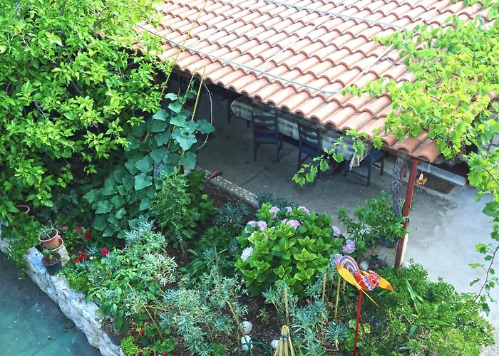 Katarina's Garden Apartment Hvar Town