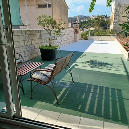 Apartment Katarina's Garden *